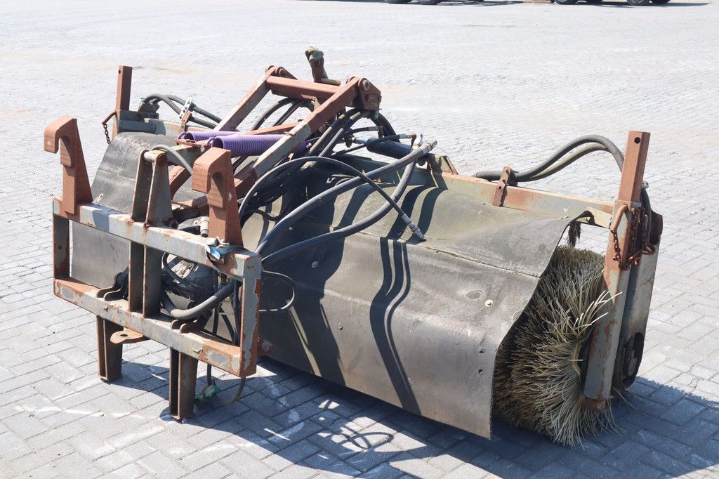 Merlo HYDRAULC SWEEPER | BRUSH | VEEGBORSTEL | BURSTEL