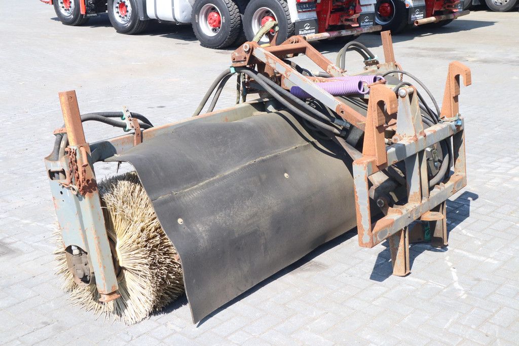 Merlo HYDRAULC SWEEPER | BRUSH | VEEGBORSTEL | BURSTEL