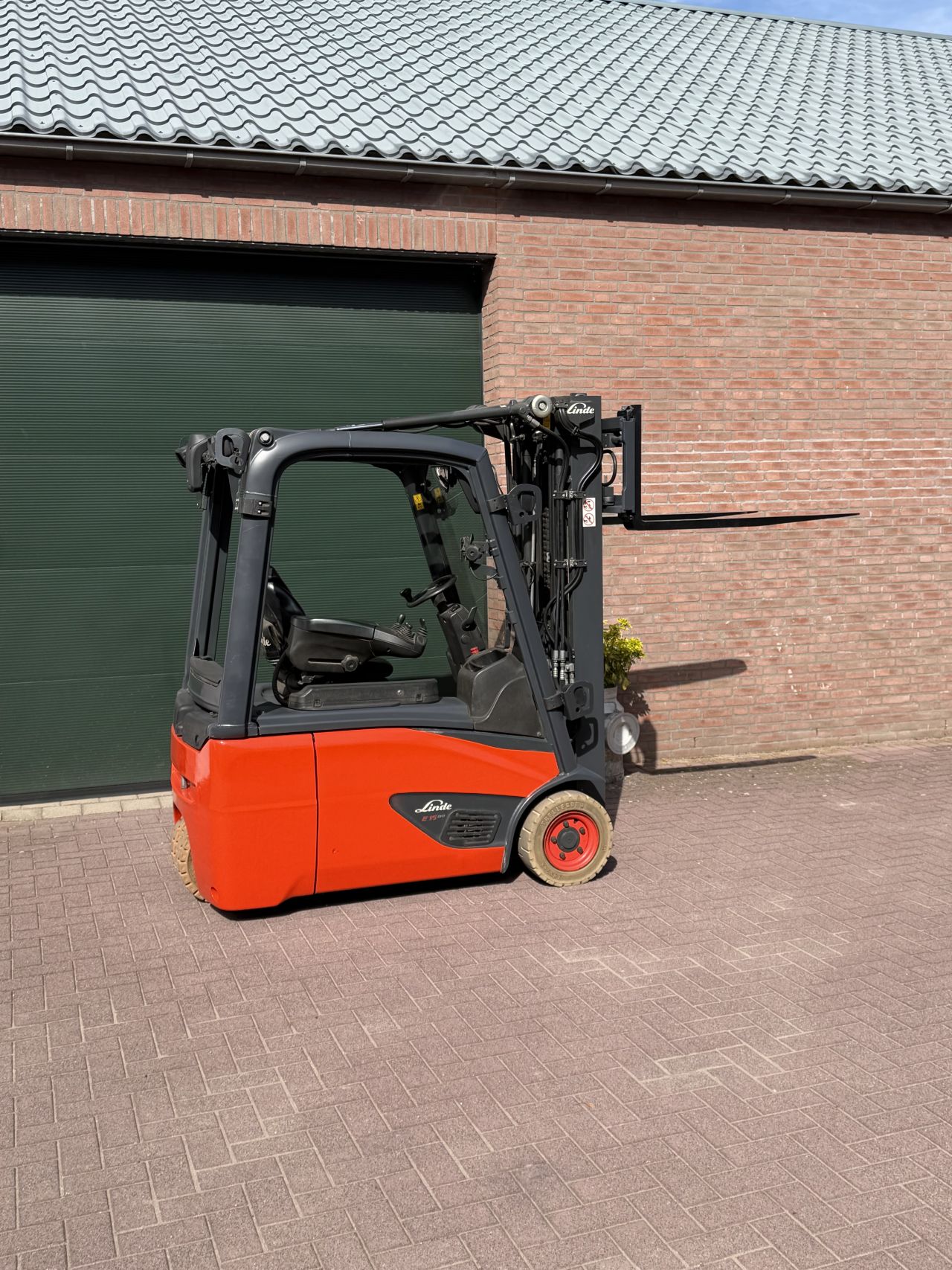 Linde E16-02 EVO triplo elektrische heftruck