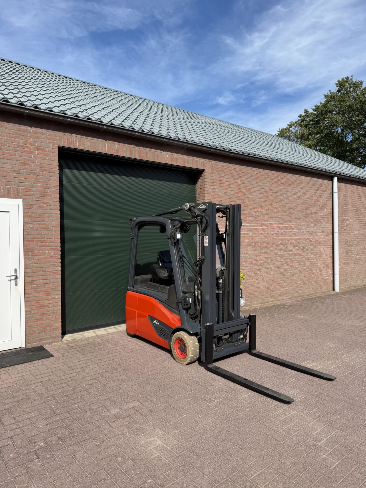 Linde E16-02 EVO triplo elektrische heftruck