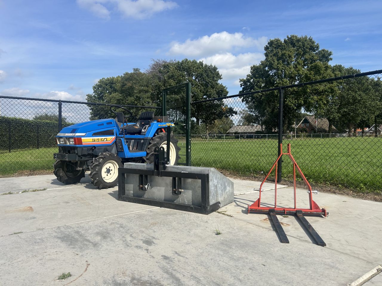 Iseki landhope 165 met werktuigen