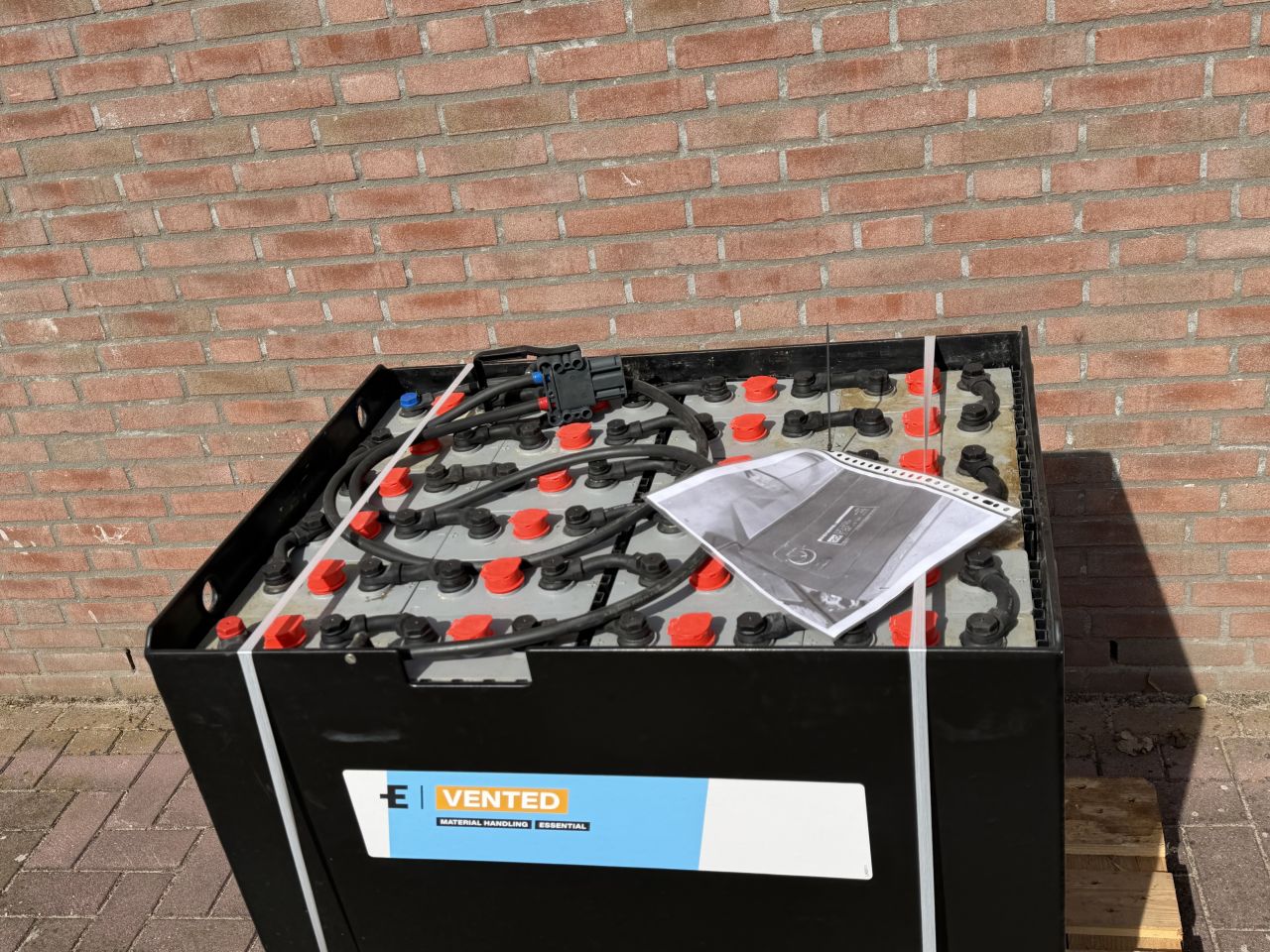 48v 775Ah heftruck batterij bj 2021 2 stuks op voorraad