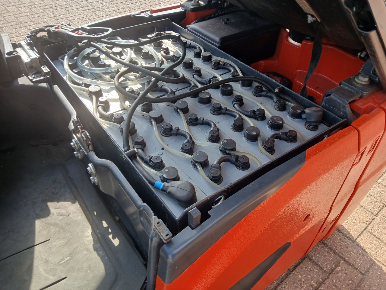 Linde e14-02 / vorkenversteller / side shift / 2019