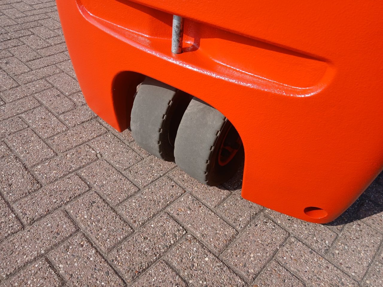 Linde e14-02 / vorkenversteller / side shift / 2019