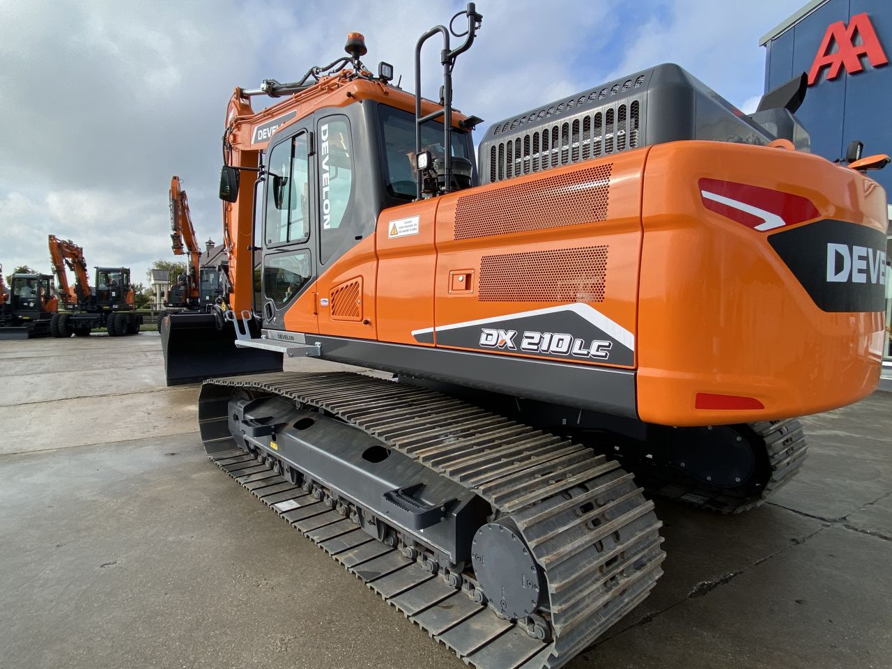 Develon DX210LC-7