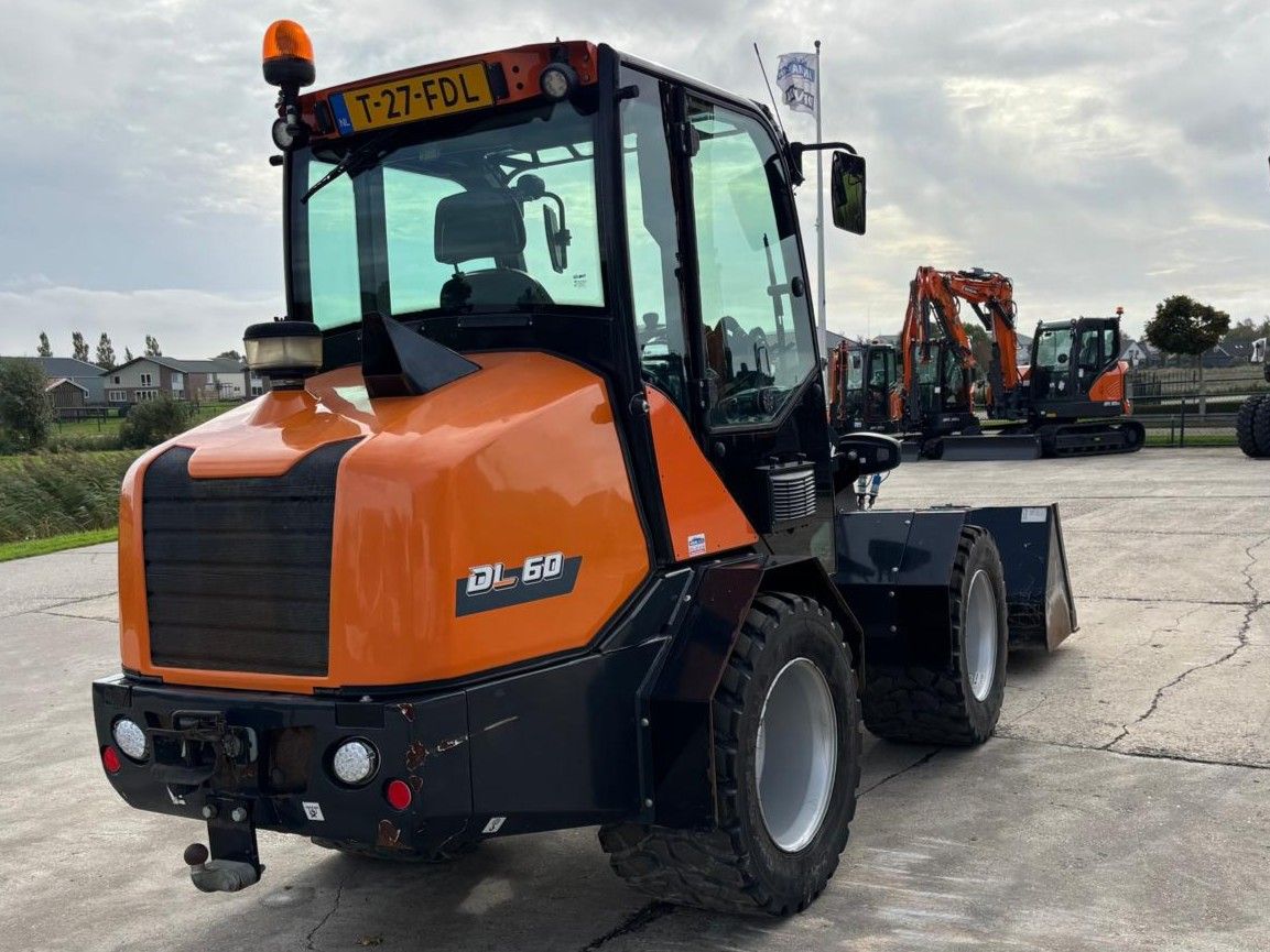 Develon DL60-7