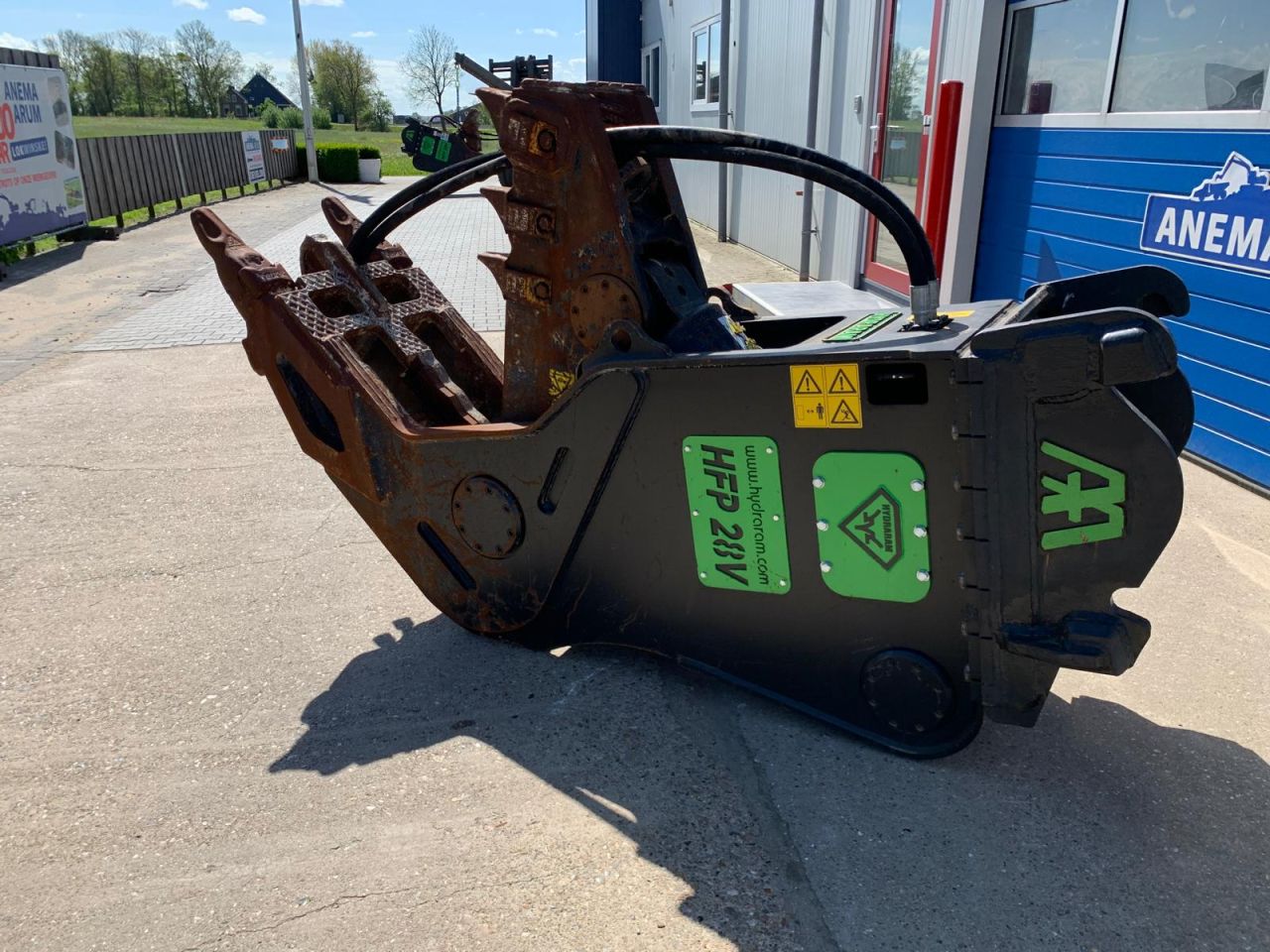 Betonvergruizer Hydraram HFP-28V