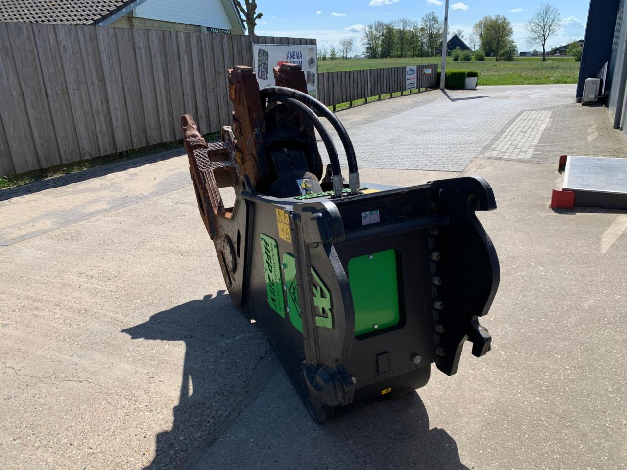 Betonvergruizer Hydraram HFP-28V