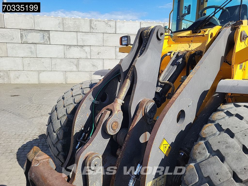 Volvo L70 E Low Hours!