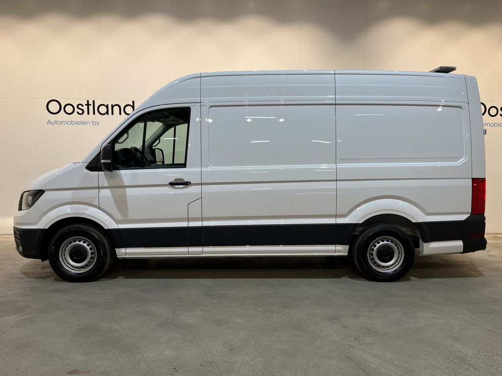 Volkswagen Crafter 35 2.0 TDI L3H3 180 PK Automaat / Euro 6 / Servicebus / Modul-System Inrichting / Euro 6 / 220V. / Trekhaak 3.000 KG / Airco / Adap. Cruise Control / Camera / CarPlay / 7.200 KM !!