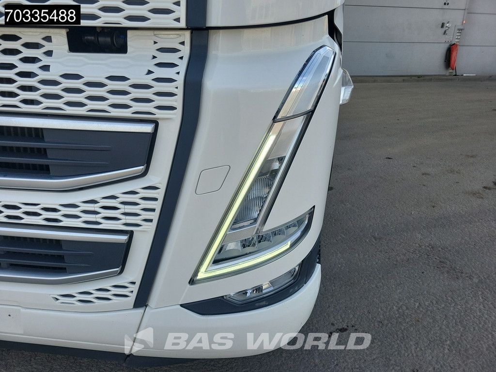 Volvo FH 500 4X2 XL 2x Tanks I-ParkCool ACC