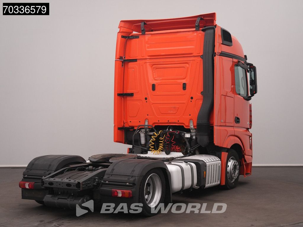 Mercedes Actros 1851 4X2 BigSpace APK Mega 2x Tanks