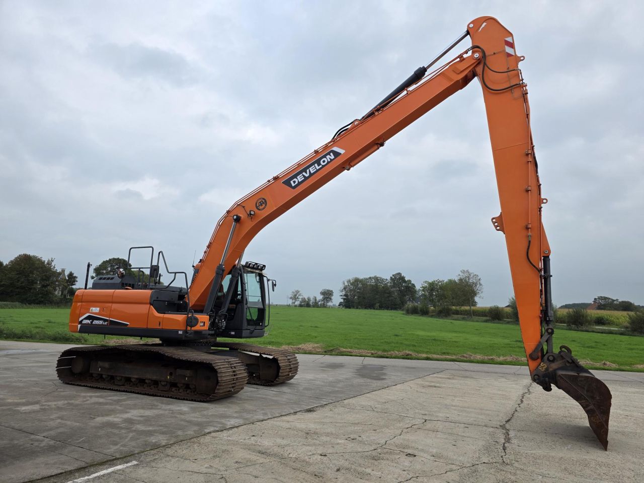 Doosan DX225LC-5 SLR