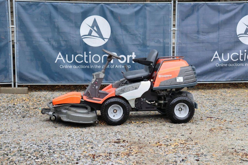 Zitmaaier Husqvarna R422Ts AWD Benzine 2014