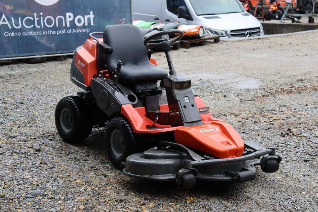 Zitmaaier Husqvarna R422Ts AWD Benzine 2014