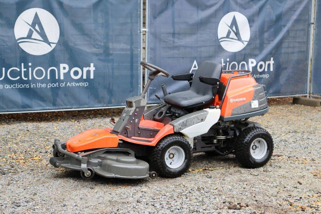 Zitmaaier Husqvarna R422Ts AWD Benzine 2014