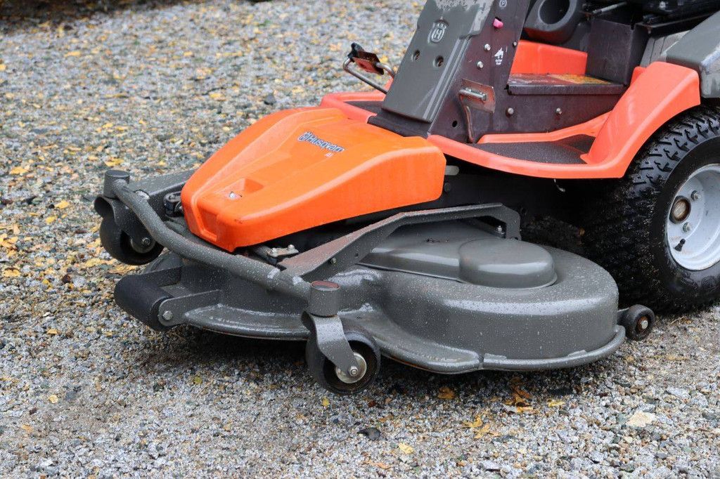 Zitmaaier Husqvarna R422Ts AWD Benzine 2014