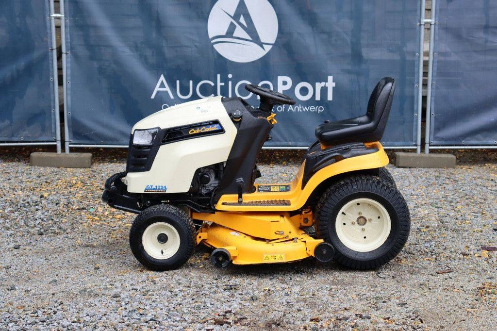 Zitmaaier Cub Cadet GT 1224 Benzine 2010