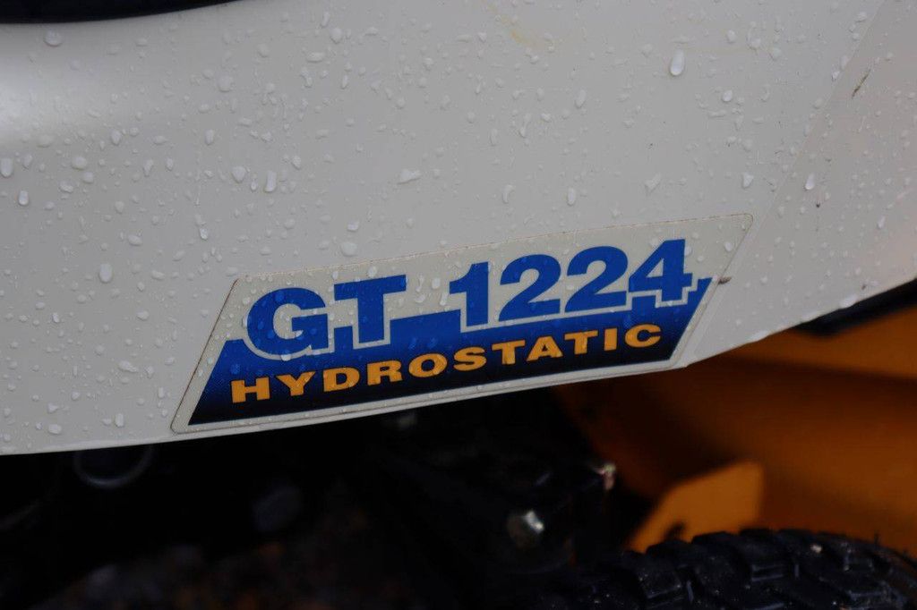 Zitmaaier Cub Cadet GT 1224 Benzine 2010