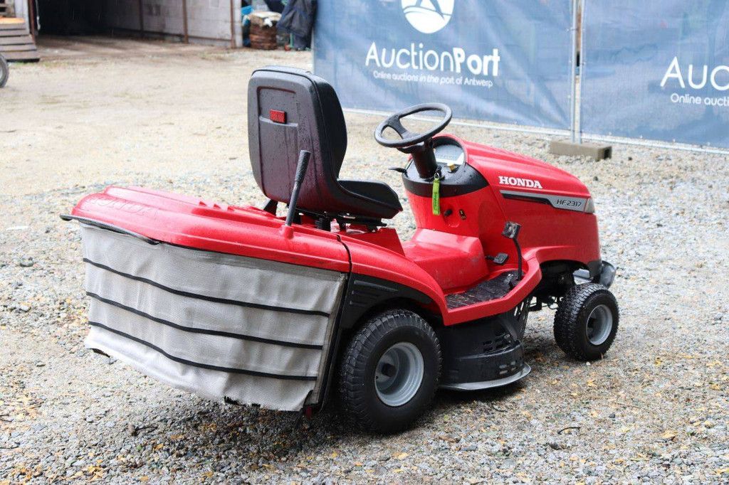Ride-on mower Honda HF 2317 Petrol 2022