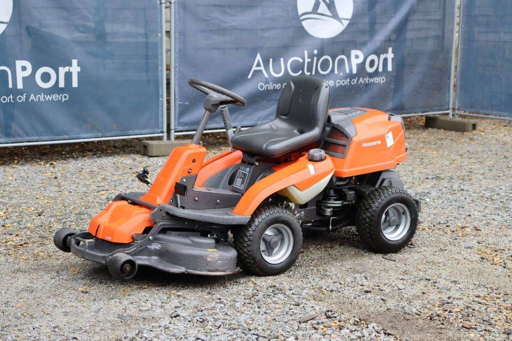 Zitmaaier Husqvarna R 216 AWD Benzine 2012
