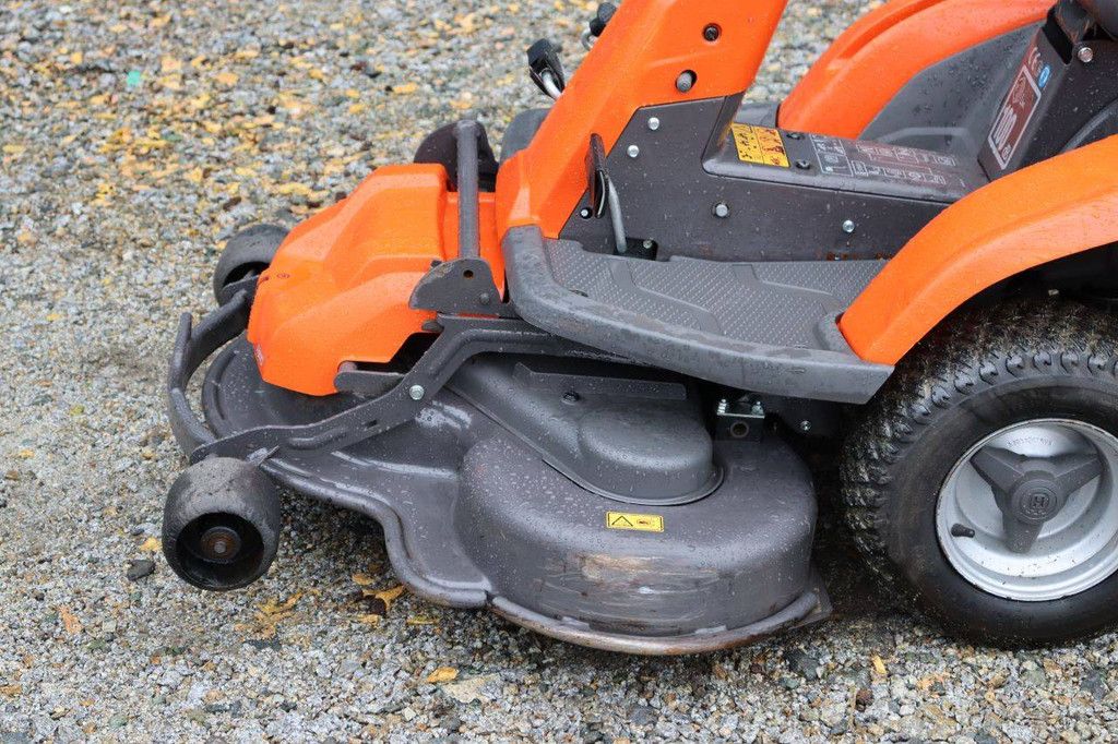 Zitmaaier Husqvarna R 216 AWD Benzine 2012