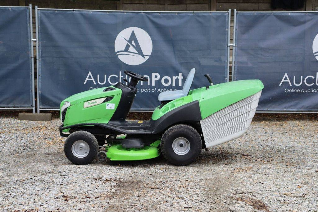 Viking MT 6127.1 ZL Petrol Ride-on Mower 2014
