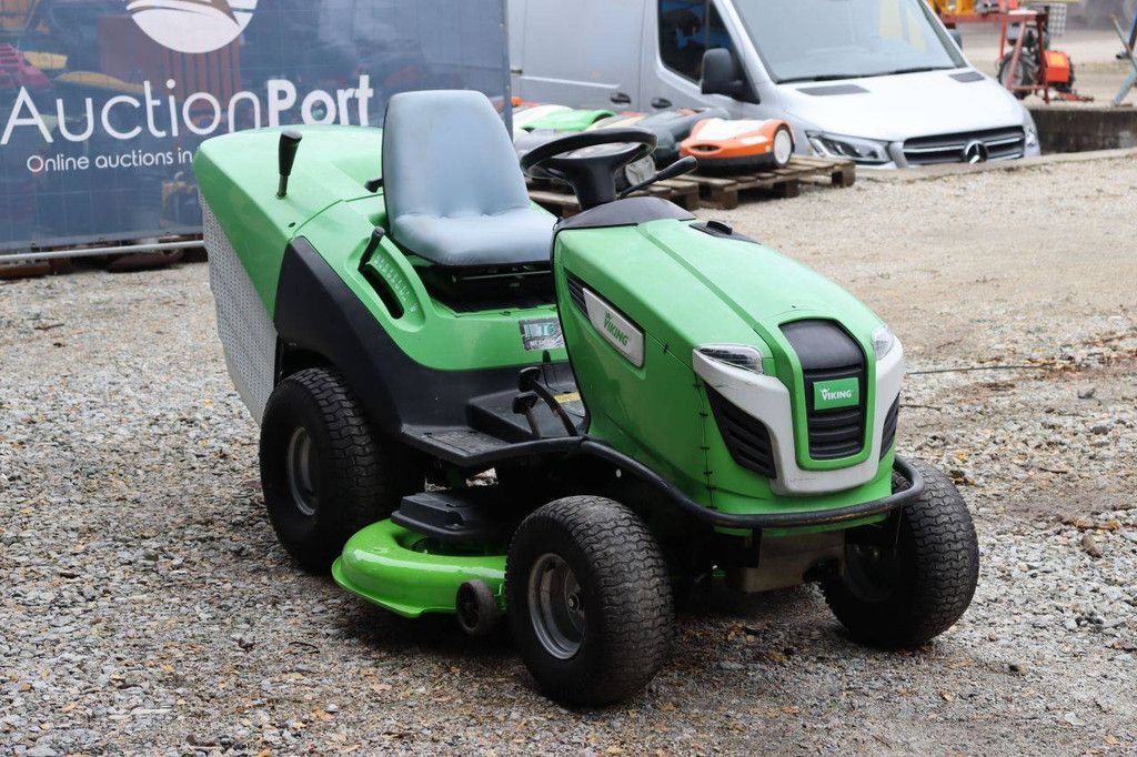 Viking MT 6127.1 ZL Petrol Ride-on Mower 2014