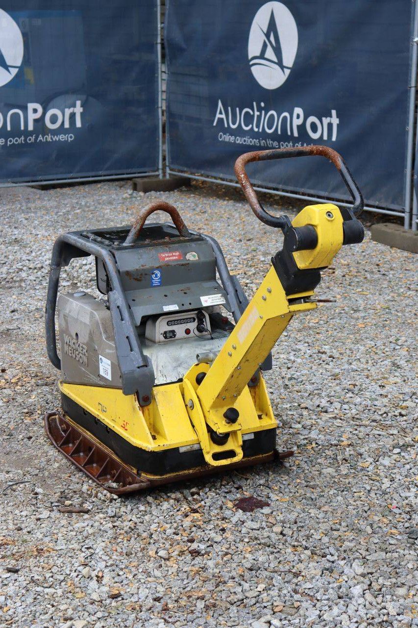 Vibrationsplattenklopfer Neuson DPU6555Hech Diesel 2017