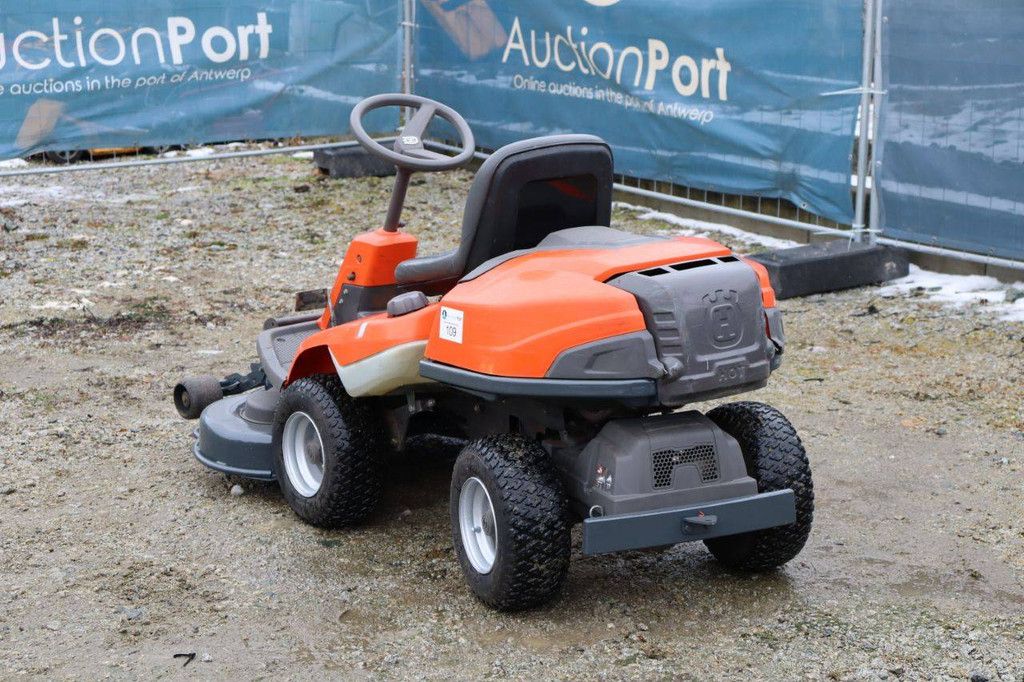 Zitmaaier Husqvarna R215TH Benzine 12.8kW 2018