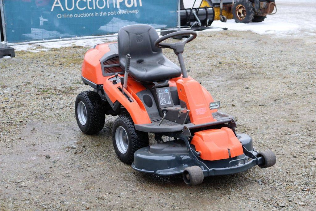 Zitmaaier Husqvarna R215TH Benzine 12.8kW 2018