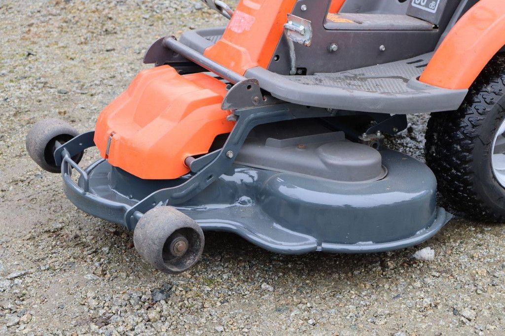 Zitmaaier Husqvarna R215TH Benzine 12.8kW 2018