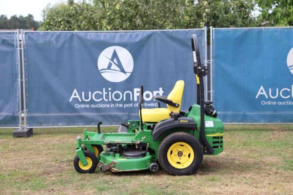 Zitmaaier John Deere ZTRAK 717E Benzine 14.2kW
