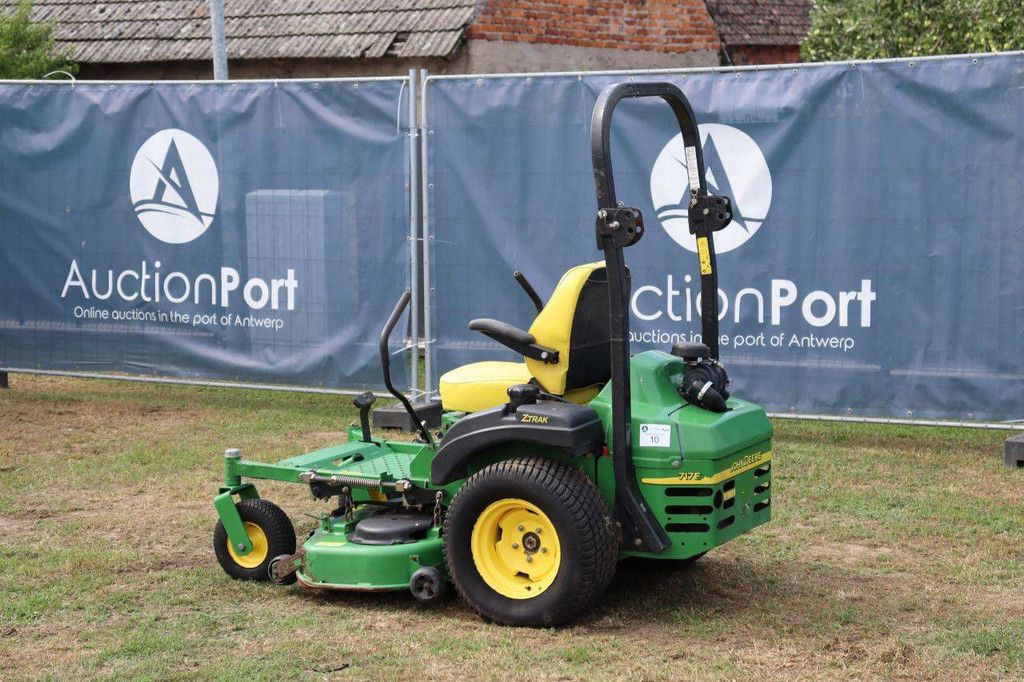 Zitmaaier John Deere ZTRAK 717E Benzine 14.2kW