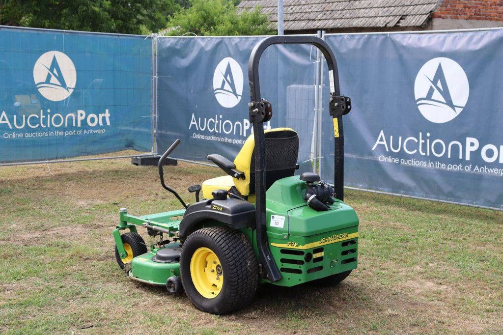 Zitmaaier John Deere ZTRAK 717E Benzine 14.2kW