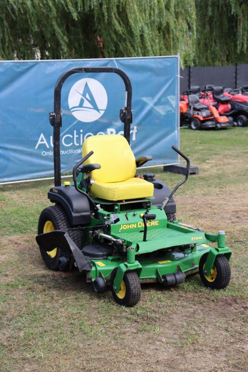 Zitmaaier John Deere ZTRAK 717E Benzine 14.2kW