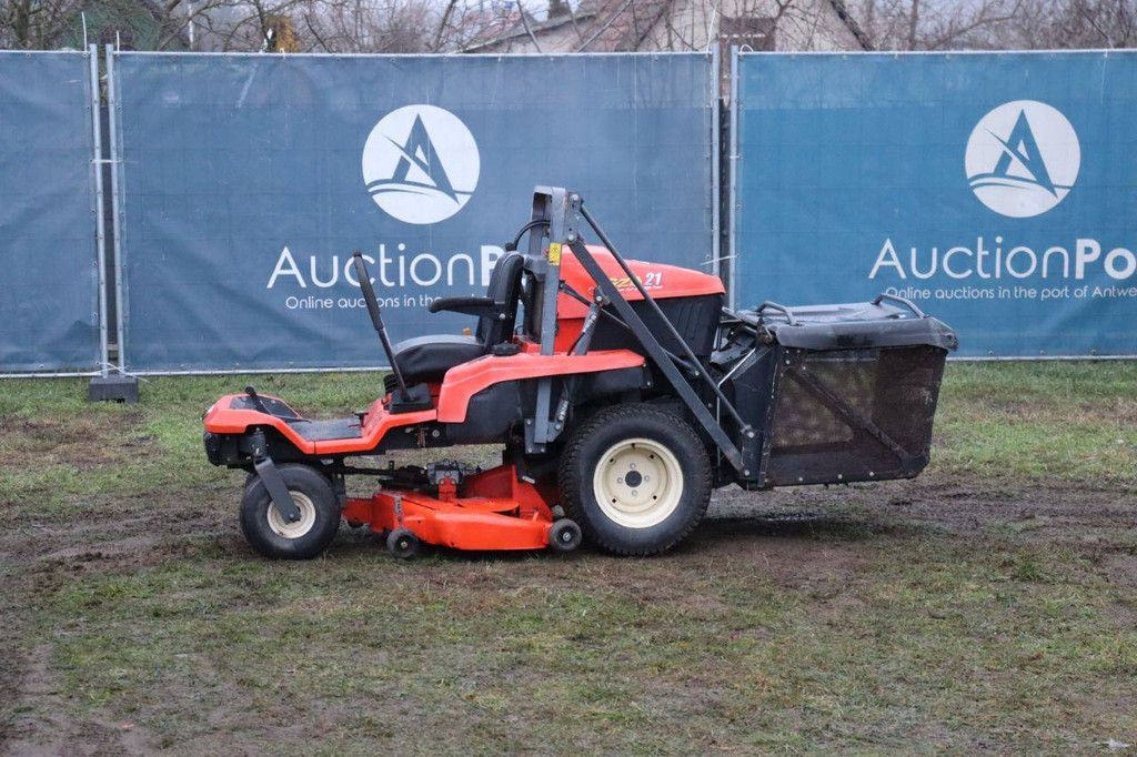 Ride-on mower Kubota GZD21 Diesel 15.6kW 2011