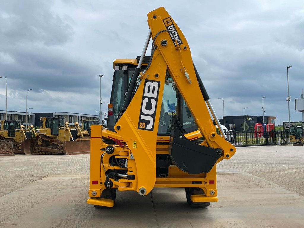 JCB 3DX 4x4 A/C Hammerlines