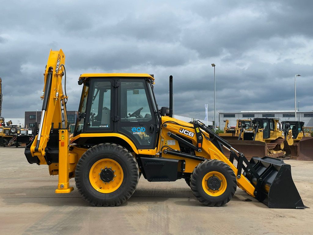 JCB 3DX 4x4 A/C Hammerlines