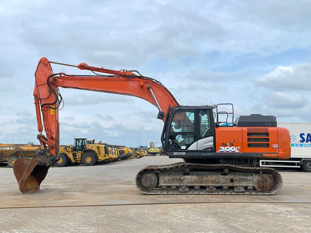 Hitachi ZX300LC-6