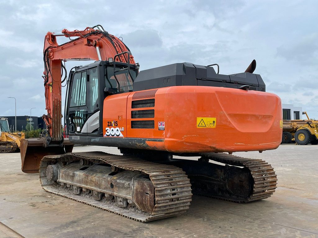 Hitachi ZX300LC-6