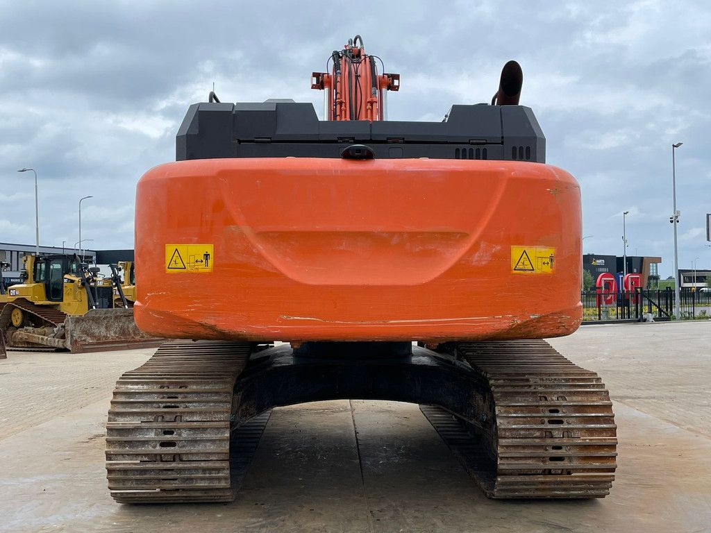 Hitachi ZX300LC-6