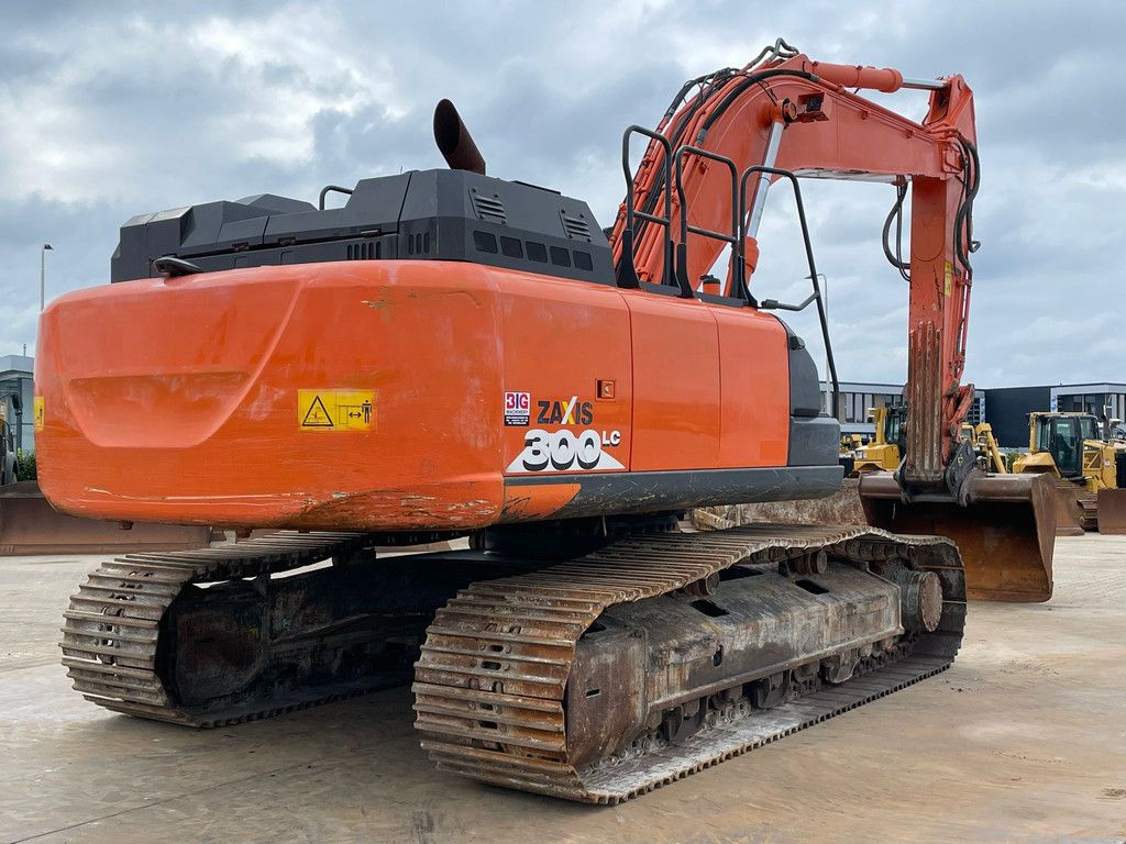 Hitachi ZX300LC-6