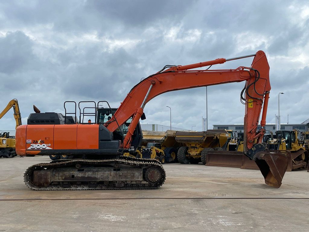 Hitachi ZX300LC-6