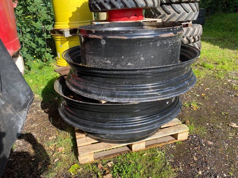 Fendt 2x Zwillingsfelgen für 320/90 R54