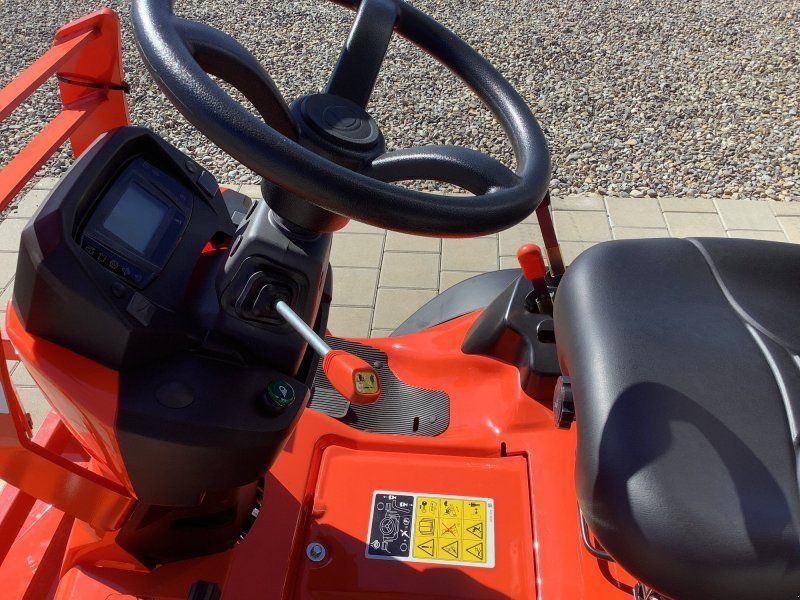 Kubota F251 E