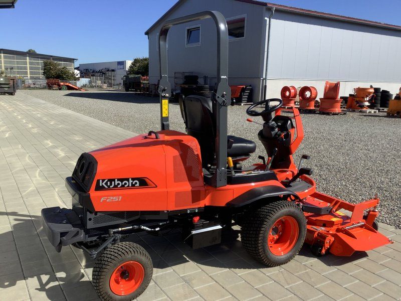 Kubota F251 E