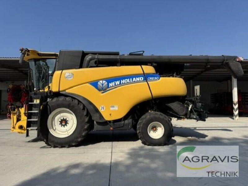 New Holland CR 8.90