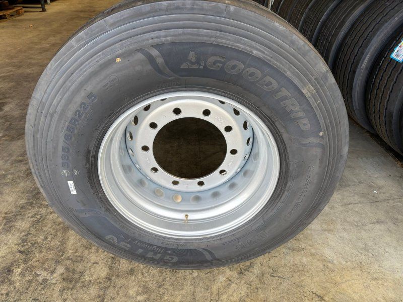 Komplettradsatz 385/65/22,5 ET0