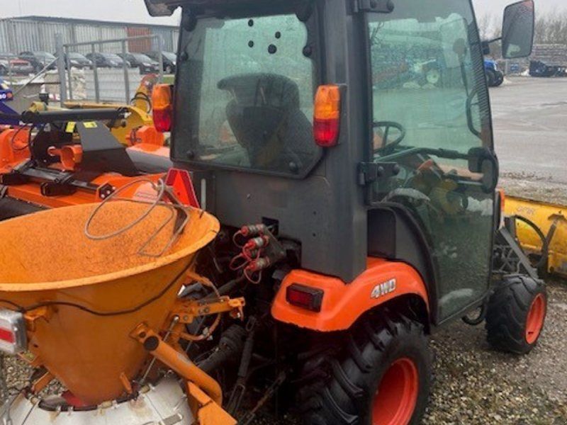 Kubota BX231 inkl. 130 cm dozer og salter